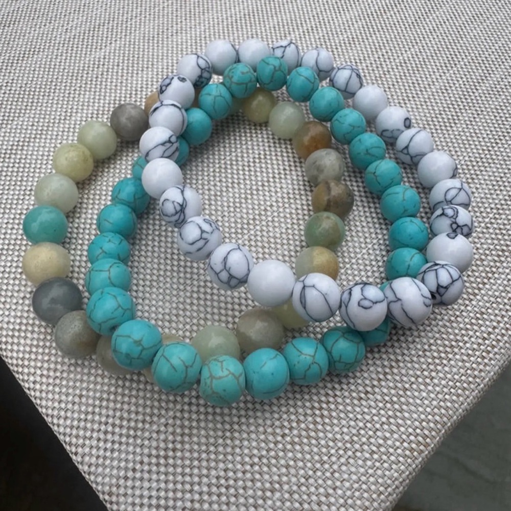 New! Tranquility Trio Stack by Erin McDermott Jewelry /new with pouch!